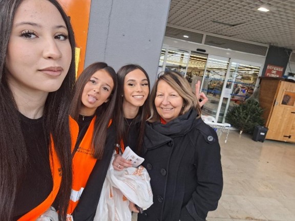 Merci aux bénévoles et aux donateurs